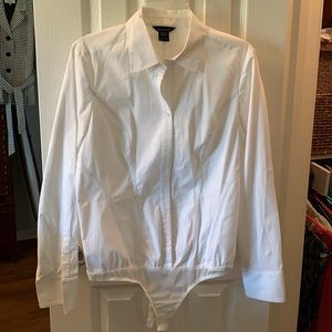 Mods International white long-sleeve blouse with bodysuit crotch